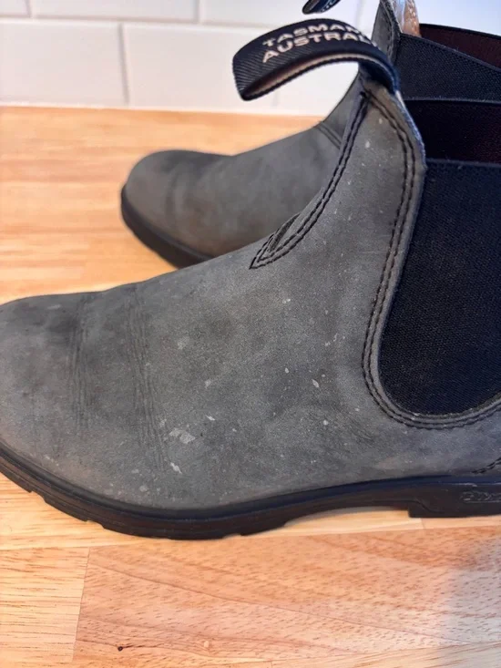 Blundstones size 6.5 AU - Picture 4 of 5